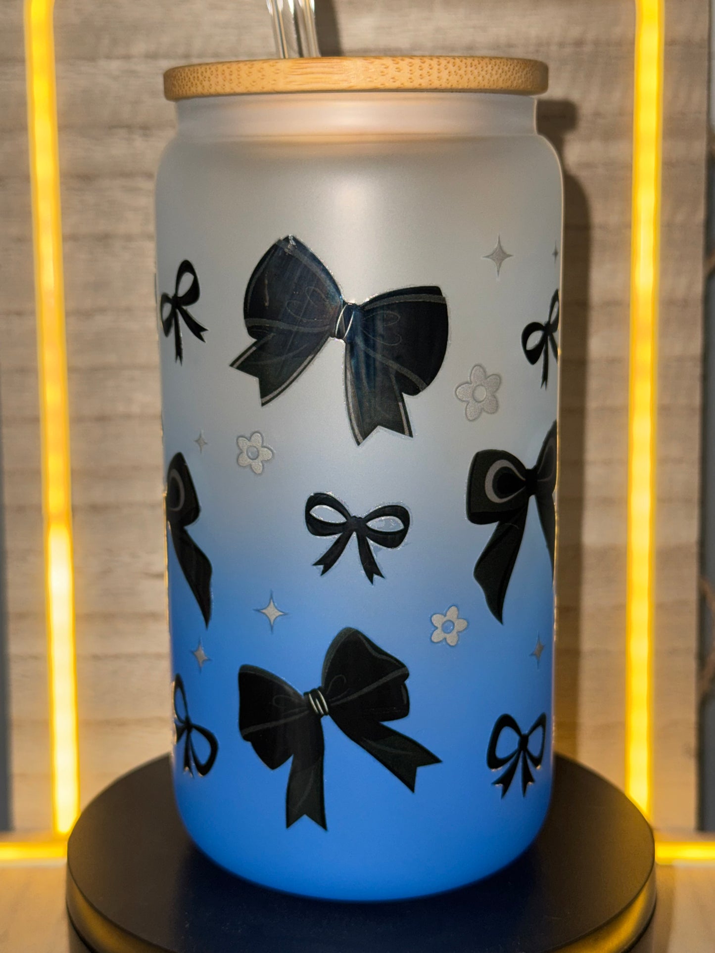 16oz Glass Blue & Black Bows